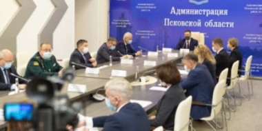 Псковская область встретит праздники без дополнительных ограничений по COVID-19 - 2021-12-29 12:05:00 - 2