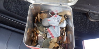 Псковские таможенники не позволили вывезти нагрудные знаки и медали в Эстонию - 2023-01-26 15:35:00 - 2