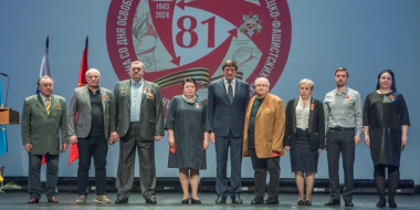 Великолучанам вручили медали «Великие Луки — город воинской славы» - 2024-01-18 10:05:00 - 2