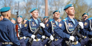 Михаил Ведерников поздравил десантников с Днем ВДВ - 2023-08-02 10:35:00 - 2