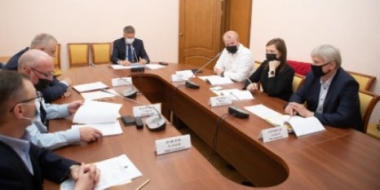 В Администрации Псковской области обсудили меры пресечения нелегальных перевозок - 2021-05-14 11:23:00 - 2