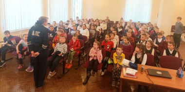 В Великих Луках полицейские встретились со школьниками - 2023-05-12 09:05:00 - 2