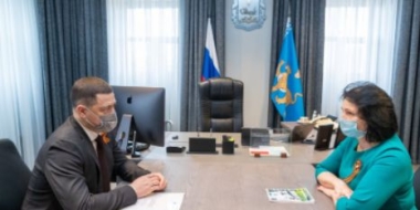 Губернатор встретился с Главой Красногородского района Валентиной Понизовской - 2021-05-11 08:53:18 - 2 Губернатор встретился с Главой Красногородского района Валентиной Понизовской - 2021-05-11 08:53:18 - 2