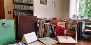 Книги Анатолия Шулаева пополнили фонд великолукской библиотеки - 2022-06-08 13:05:00 - 2