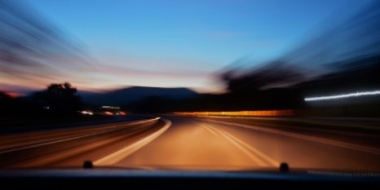 На улице Чудской в Пскове укладывают асфальт в ночную смену - 2021-06-01 14:56:00 - 2