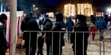 Полицейские обеспечили порядок на новогодних мероприятиях - 2022-12-26 16:05:00 - 2