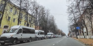 Из-за перекрытой дороги в Великих Луках образовались огромные пробки - 2021-10-12 13:45:00 - 2