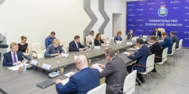 Реализацию нацпроектов обсудили в администрации Псковской области - 2022-06-16 09:05:00 - 2