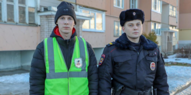 В Пскове сотрудники полиции нашли потерявшегося семилетнего ребёнка - 2023-03-21 13:35:00 - 2