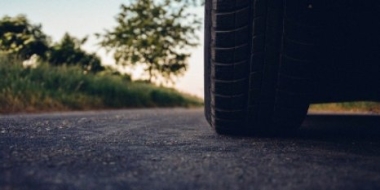 Ребенок попал под колеса возле магазина в Великих Луках - 2021-09-14 14:55:00 - 2