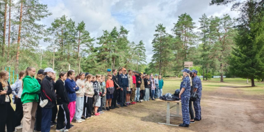 Акцию «Каникулы с Росгвардией» провели росгвардейцы в Струго-Красненском округе - 2024-08-10 14:05:00 - 2