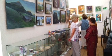 Выставка «Вдохновение на холсте» открылась в Великих Луках - 2025-07-04 16:05:00 - 2