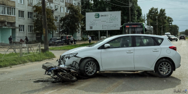 В Великих Луках на улице Дружба сбили мотоциклиста - 2025-08-08 17:41:00 - 2