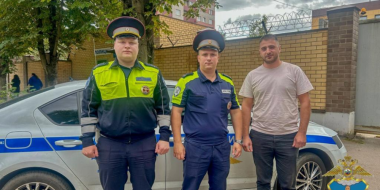 Бдительный таксист помог великолукским полицейским - 2025-08-26 12:05:00 - 2