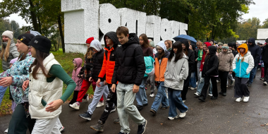 В Великих Луках прошла всероссийская акция «10 000 шагов к жизни» - 2025-10-06 14:35:00 - 2