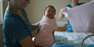 Пособие по беременности и родам снова вырастет - 2025-11-02 19:05:00 - 2