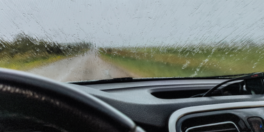 Водителям Псковской области напомнили о правилах безопасного осеннего вождения - 2025-11-01 13:05:00 - 2 Водителям Псковской области напомнили о правилах безопасного осеннего вождения - 2025-11-01 13:05:00 - 2