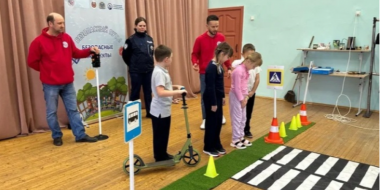 В Псковской области дорожные полицейские провели акцию «Безопасный путь» - 2025-11-16 14:05:00 - 2