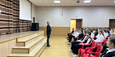 Великолукские лицеисты встретились в полицейскими - 2025-11-17 12:05:00 - 2