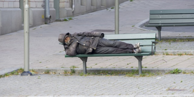 За тунеядство вновь могут ввести наказание в России - 2025-11-18 19:05:00 - 2