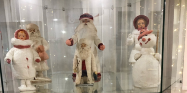 Выставка Дедов Морозов открылась в Великих Луках - 2025-11-21 12:05:00 - 2