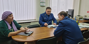 Прокурор области провел выездной прием граждан в Великих Луках - 2025-11-29 13:05:00 - 2