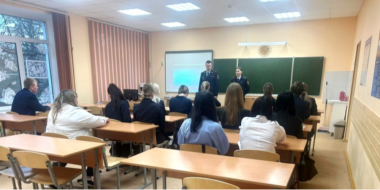 Юные великолучане узнали много нового о профессии полицейского - 2025-12-01 14:35:00 - 2