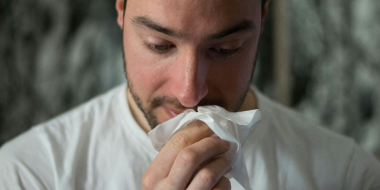 В России продолжаются испытания вакцины против аллергии на пыльцу березы - 2025-12-01 19:05:00 - 2