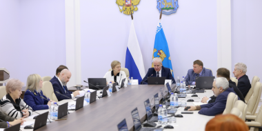 Согласительная комиссия приступила к работе над поправками к бюджету региона - 2025-12-04 16:35:00 - 2