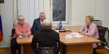 Поддержку маломобильных граждан обсудили Вера Емельянова и Игорь Дитрих - 2025-12-05 17:05:00 - 2