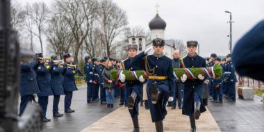 Жители Псковской области вспоминают Героев Отечества - 2025-12-09 17:35:00 - 2