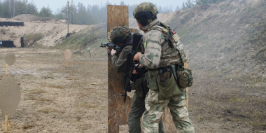 Сотрудники псковского СОБР «Гепард» провели занятия по огневой подготовке - 2025-12-11 10:05:00 - 2
