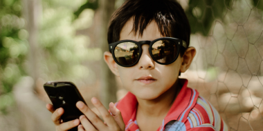 В Госдуме намерены запретить соцсети для детей младше 14 лет - 2025-12-15 19:05:00 - 2