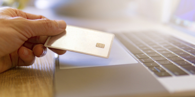 Банки начали запрашивать родственную связь при переводе крупной суммы - 2025-12-22 19:35:00 - 2