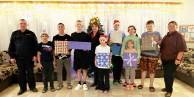 Печорские стражи порядка присоединились к акции «Полицейский Дед Мороз» - 2025-12-29 17:35:00 - 2