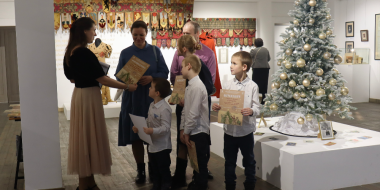В изборском музее подвели итоги конкурса «Подарок для изборской ёлки» - 2025-12-30 14:35:00 - 2