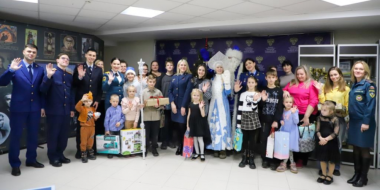 В канун Нового года псковские полицейские исполнили еще одну детскую мечту - 2025-12-30 16:35:00 - 2