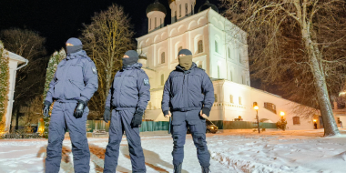 Росгвардия обеспечит безопасность в рождественскую ночь в Псковской области - 2026-01-06 13:05:00 - 2