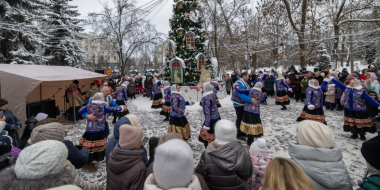 Праздничное шествие прошло в Пскове в Рождество - 2026-01-10 09:05:00 - 2