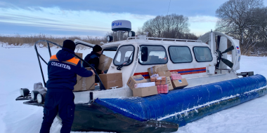Спасатели доставили продукты и почту жителям острова Залит - 2026-01-15 10:35:00 - 2