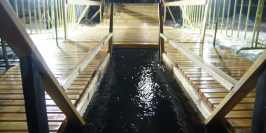 Меры предосторожности при крещенских купаниях напоминают великолучанам - 2026-01-18 16:05:00 - 2