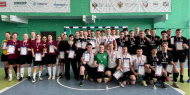 В Великих Луках прошли областные соревнования по мини-футболу - 2026-02-27 10:35:00 - 2