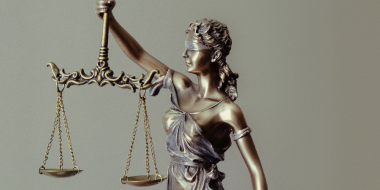 Великолучанка, обманутая мошенниками, освобождена от долга в 1 млн - 2026-03-04 09:05:00 - 2