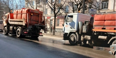 В Великих Луках приступили к уборке улиц - 2026-03-19 15:35:00 - 2