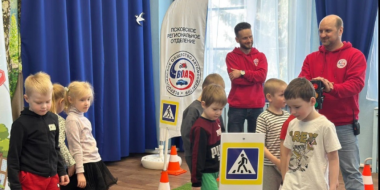 В Опочке дошкольникам напомнили правила дорожного движения - 2026-03-30 16:05:00 - 2
