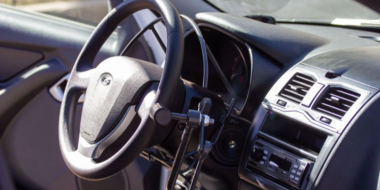 В Великих Луках появилась техника для обучения ручному управлению автомобилем - 2026-04-06 10:35:00 - 2