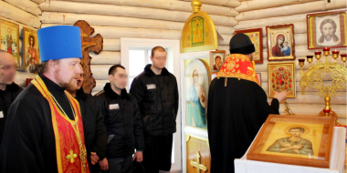 Епископ Великолукский и Невельский Варнава посетил великолукский СИЗО - 2026-04-25 09:05:00 - 2