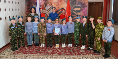 Смотр строя и песни прошел в псковском детском саду - 2026-05-10 13:05:00 - 2