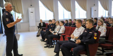 Полицейские провели встречу со студентами Псковского кооперативного техникума - 2026-09-12 14:05:00 - 2