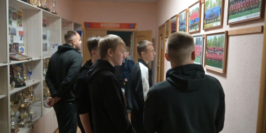Великолукские футболисты провели экскурсию для воспитанников центра помощи детям - 2026-09-18 12:35:00 - 2